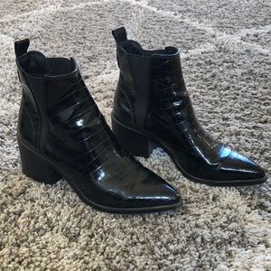 Steve Madden black snake patent leather boots, block heel, size 9